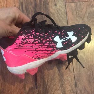 Girls UA cleats